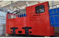 礦用架線式電機車自動斷送電裝置由什么組成？
